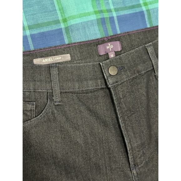 NYDJ Ariel Crop Jeans Enzyme Blue Lift Tuck Technology Women's Capri Size 18 - Picture 2 of 10